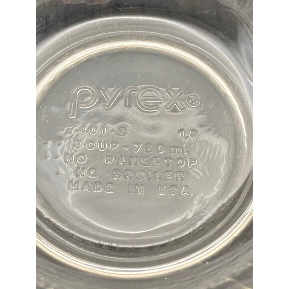 Pyrex Ribbed Three Cup Glass Clear Mixing Bowls (2) 7401-S MADE IN USA - Picture 3 of 9